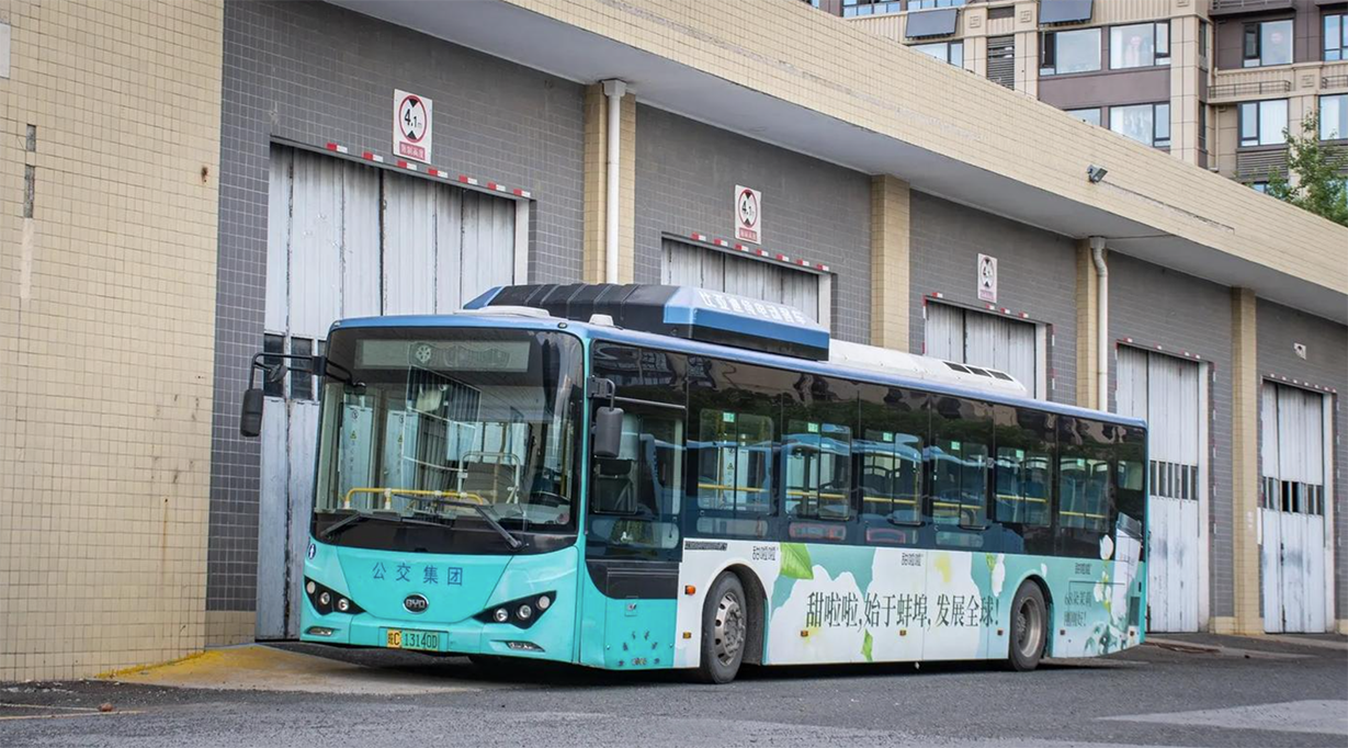 蚌埠公交车身广告投放，认准央晟传媒